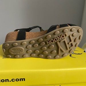 fly london wide width